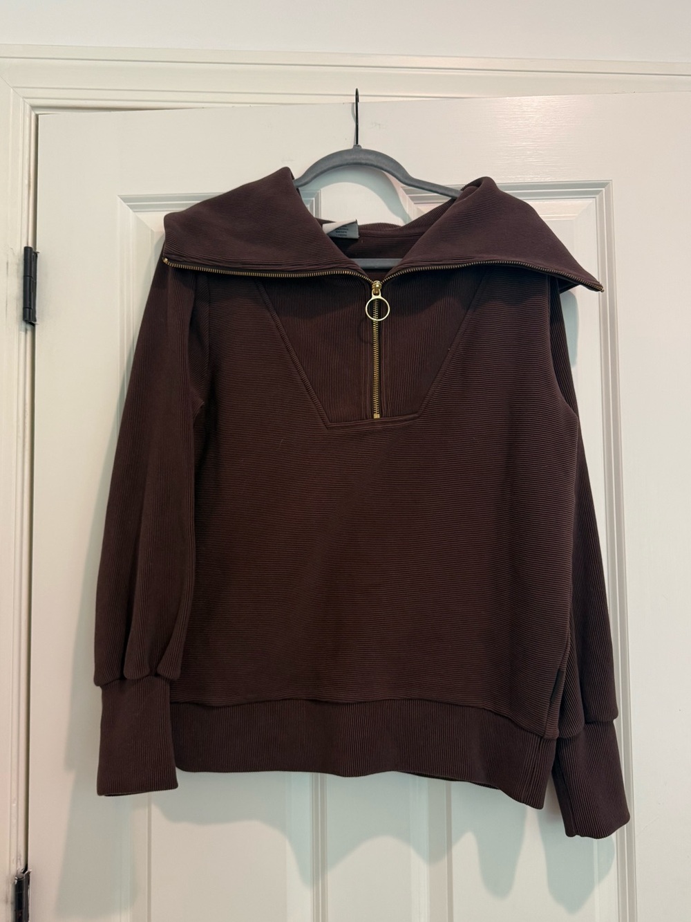 Varley Vine Half-Zip Pullover in Color Coffee Bean